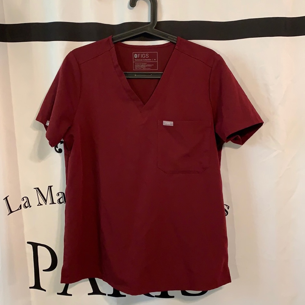 FIGS SCRUB TOP SIZE MEDIUM PO# 1618